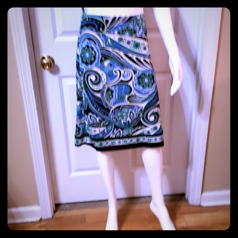 Midi skirt size large paisley